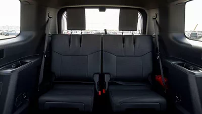 Toyota Prado GXR Toyota Prado LUXURY 2.8L Diesel AT Full Option  MY2025 - All colors Available-17
