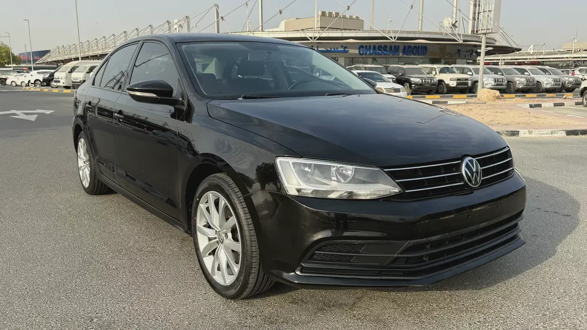 Volkswagen Jetta 2017 SE GCC Specs , excellent condition-3-3