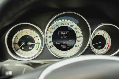 2013 - BENZ E400 HYBRID - JAPANESE SPECS - ONLY 67,000 KM-8
