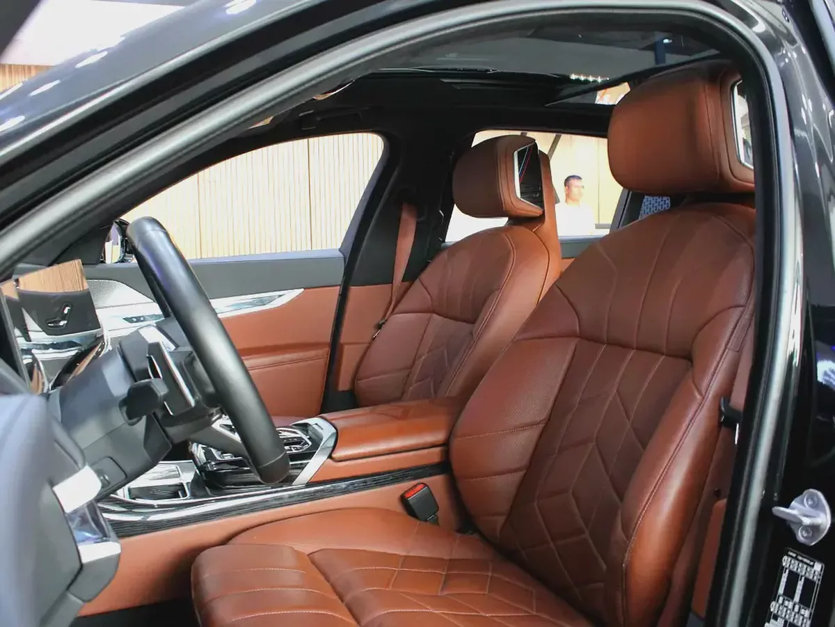 2023 - BMW 735i - GCC for 299,000.00 AED-9-9