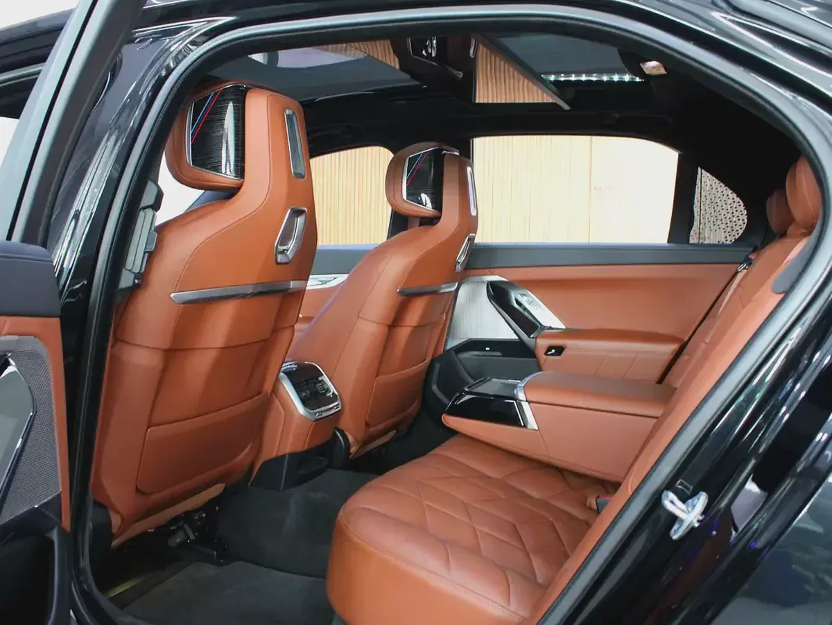 2023 - BMW 735i - GCC for 299,000.00 AED-10-10