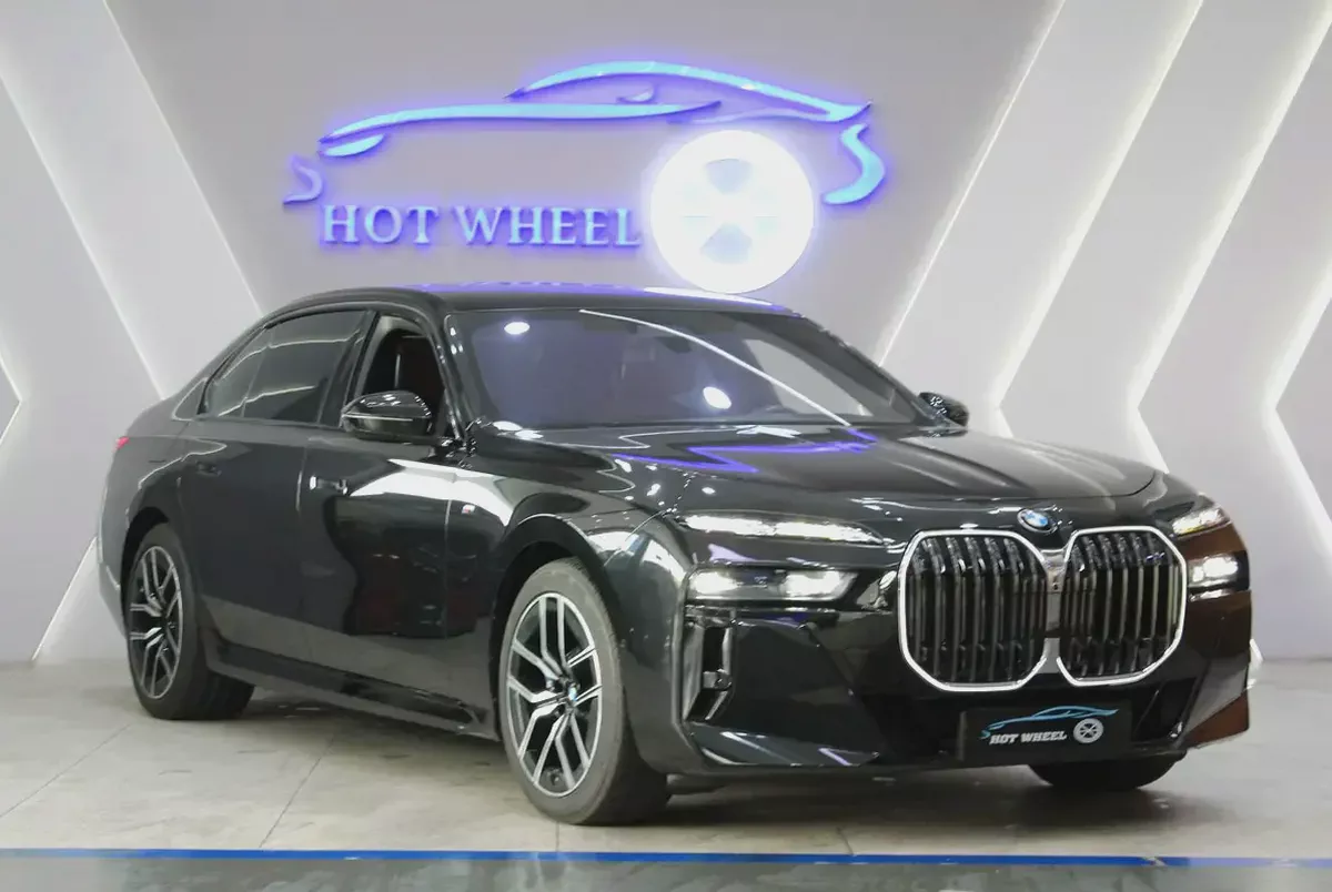2023 - BMW 735i - GCC for 299,000.00 AED-2-2