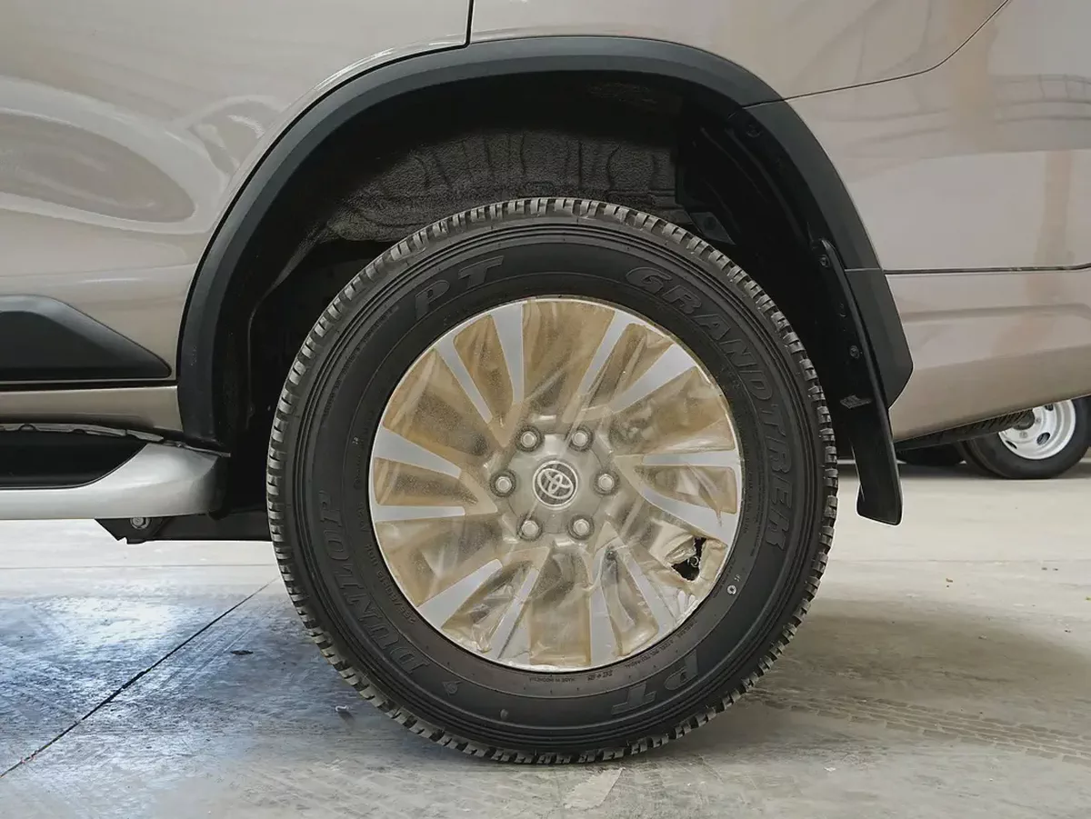 2026 TOYOTA FORTUNER VXR 4.0L PETROL BRAND NEW 0KM-19-19