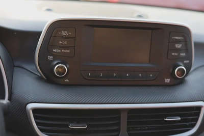 Used Hyundai Tucson 2.0L Mid (FWD) 2019-6