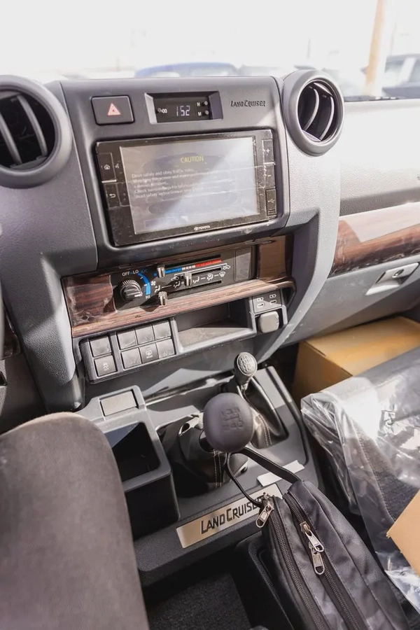 2025 Toyota Land Cruiser 70 LX - GCC Specs - Brand New!
