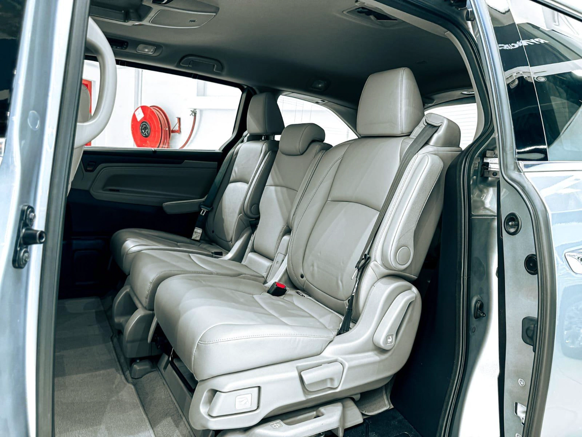 2019 Honda Odyssey Touring 3.5L V6 // EMI starting from 1,650 AED-5-5