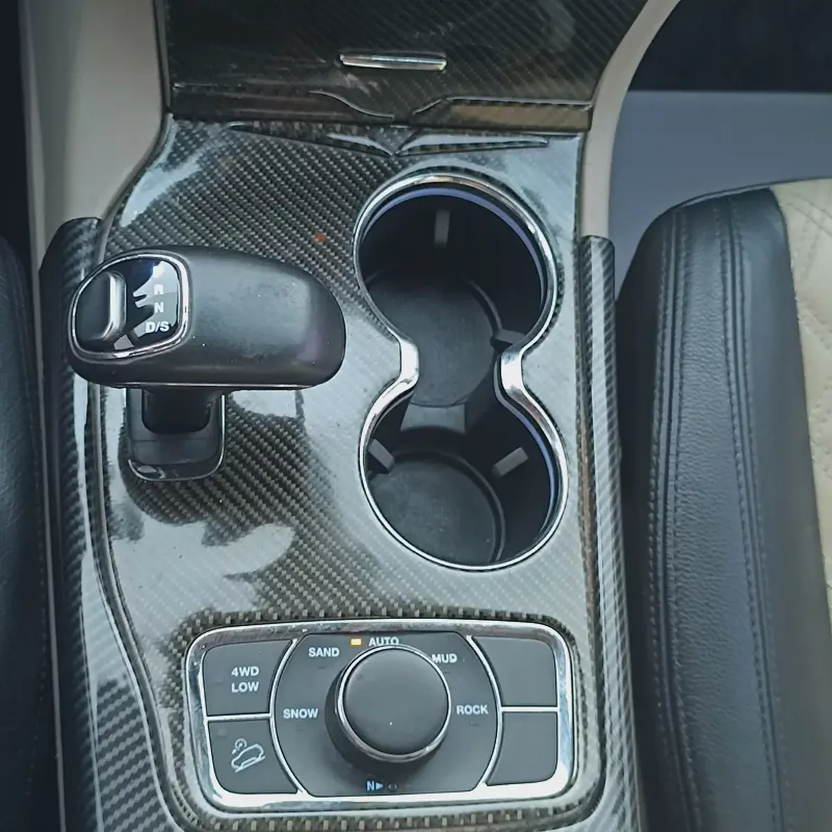 Jeep Grand Cherokee 2014-15-15
