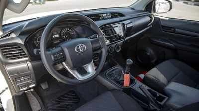 Toyota Hilux GL HILUX 2.4L MED OPTION-9