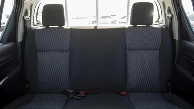 Toyota Hilux GL HILUX 2.4L MED OPTION-17