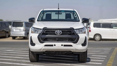 Toyota Hilux GL HILUX 2.4L MED OPTION-1
