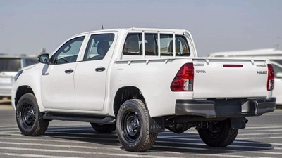 Toyota Hilux GL HILUX 2.4L MED OPTION-8