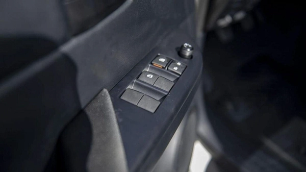 Toyota Hilux GL HILUX 2.4L MED OPTION