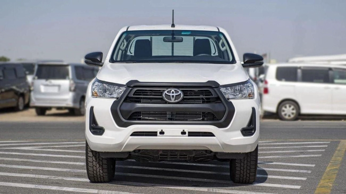 Toyota Hilux GL HILUX 2.4L MED OPTION-1-0