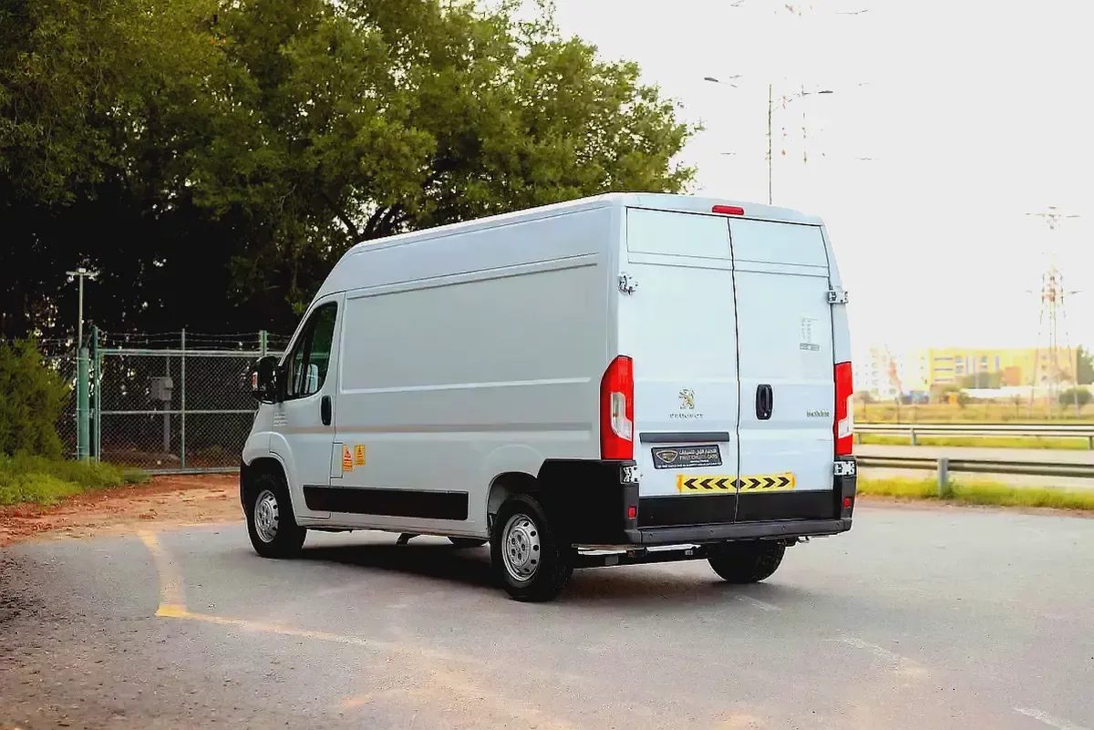 Peugeot Boxer Delivery Van | GCC Specs | Ref#P31179-3-3