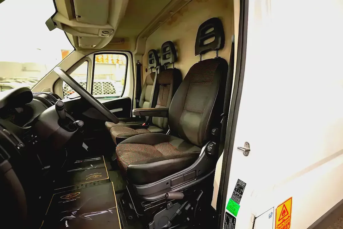 Peugeot Boxer Delivery Van | GCC Specs | Ref#P31179-7-7