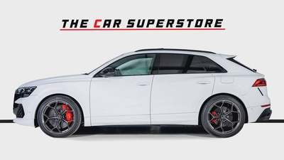 AUDI RSQ8 Performance-Super SUV-Exclusive Order-Carbon Ceramic Brakes-23 Inch Satin Grey Rims-4