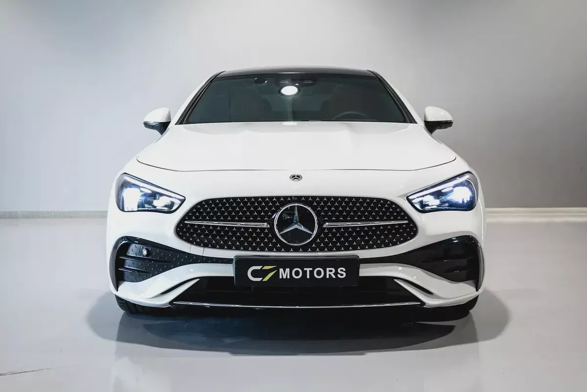 MERCEDES CLE 200/ 1,700km Only!! / 3,100 Monthly-3-3
