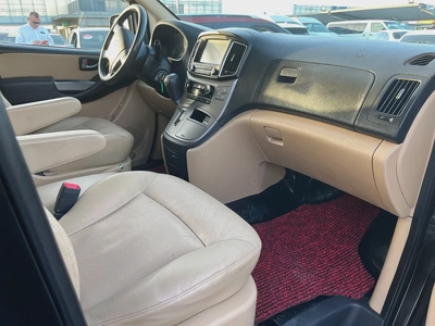 Hyundai H1 GLS 2017 - Korean Specs - Perfect for Family or Business-6