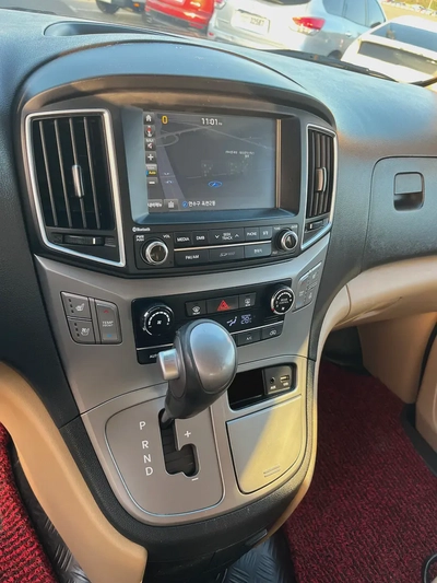Hyundai H1 GLS 2017 - Korean Specs - Perfect for Family or Business-7
