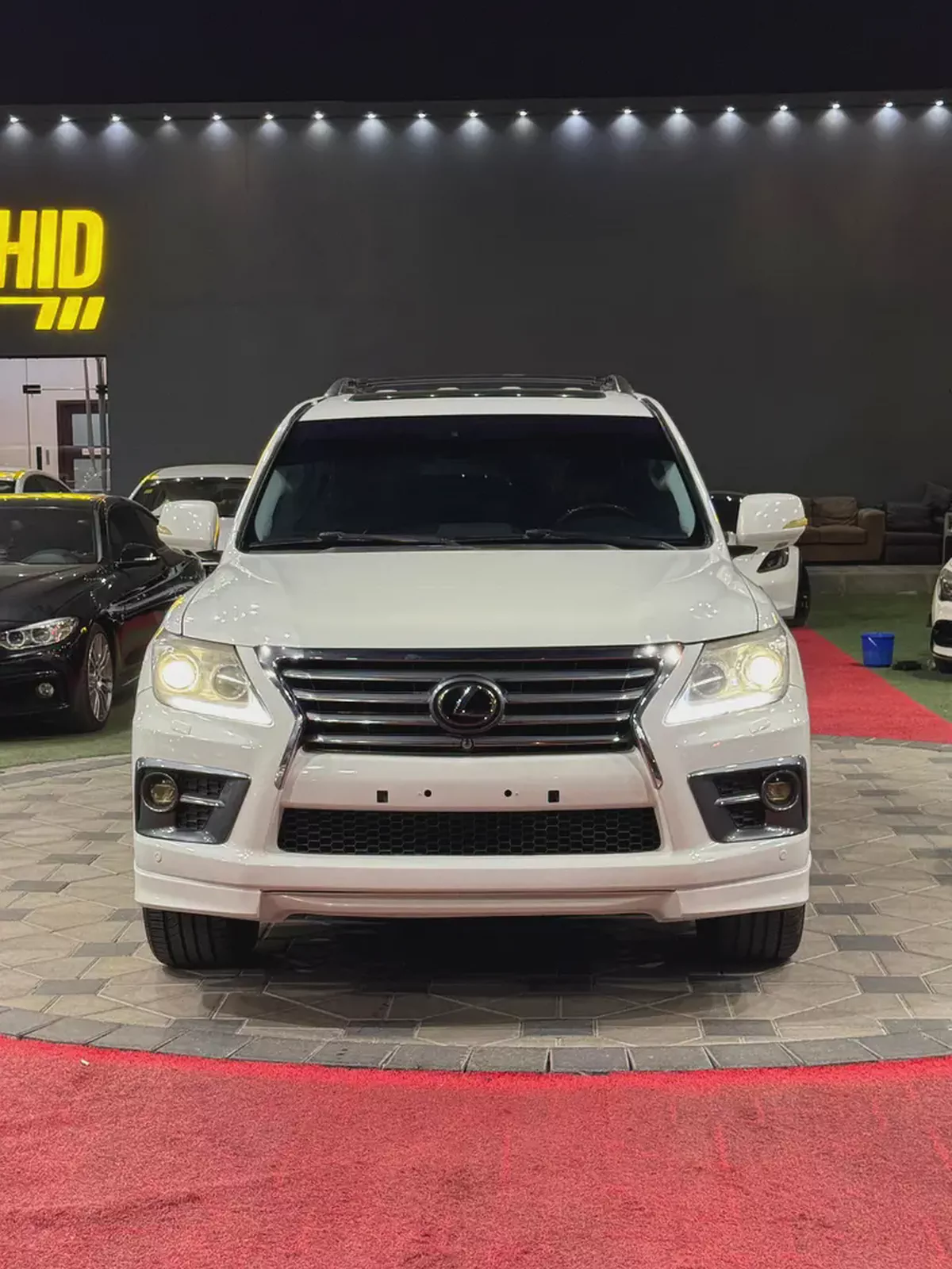 لكزس LX570 — موديل 2011-3-3