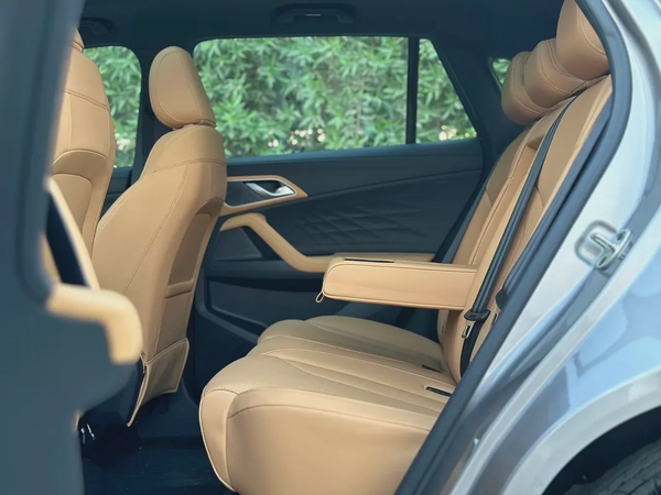 MG l HS LUXURY 2025 I GCC I FULL OPTION