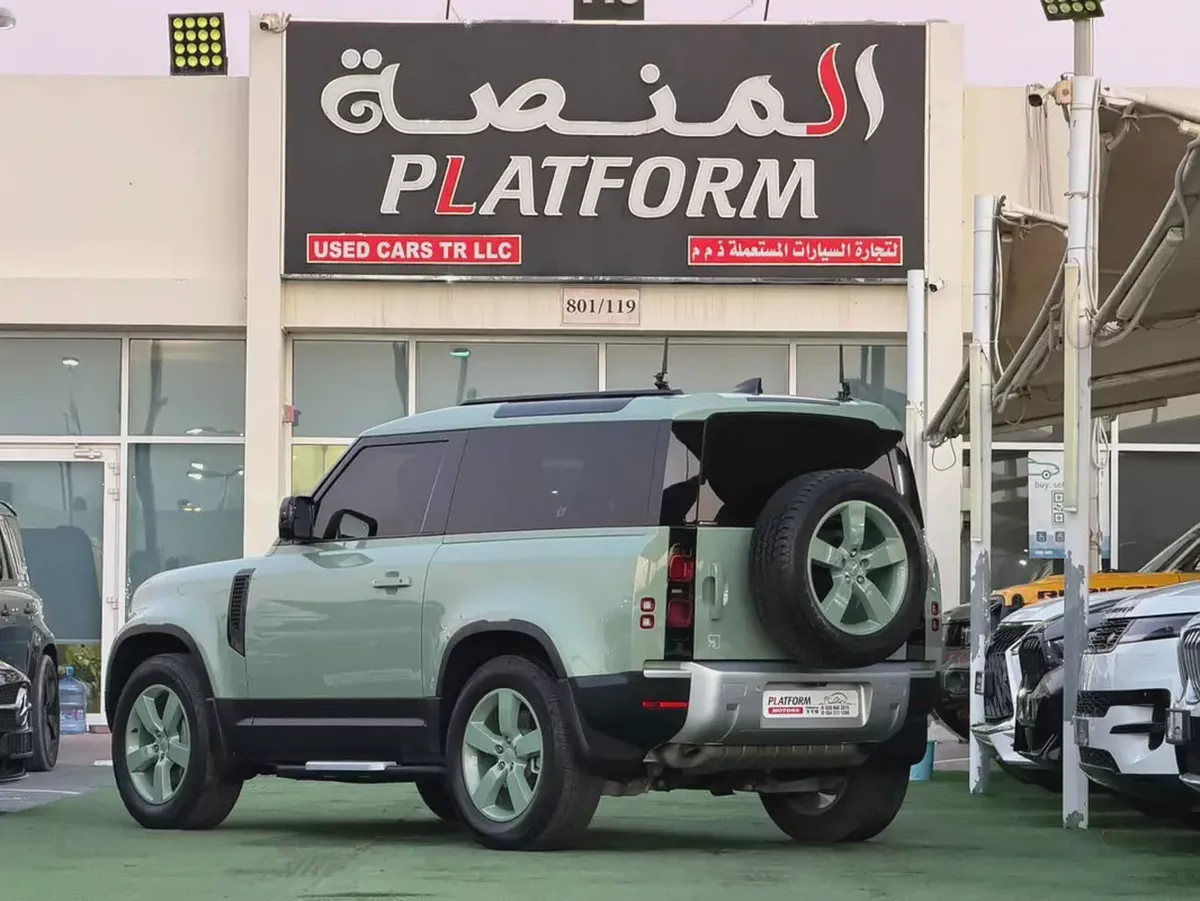 Land Rover Defender 2023  | 110 HSE P400 GCC Specs-3-3