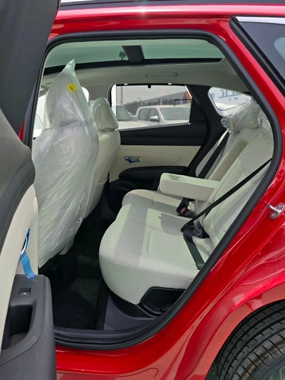 Hyundai Tucson Comfort+ 1.6T-10