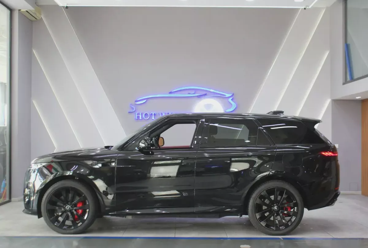 2025 Land Rover Range Rover Sport P510e First Edition for 399,000.00 AED-4-4