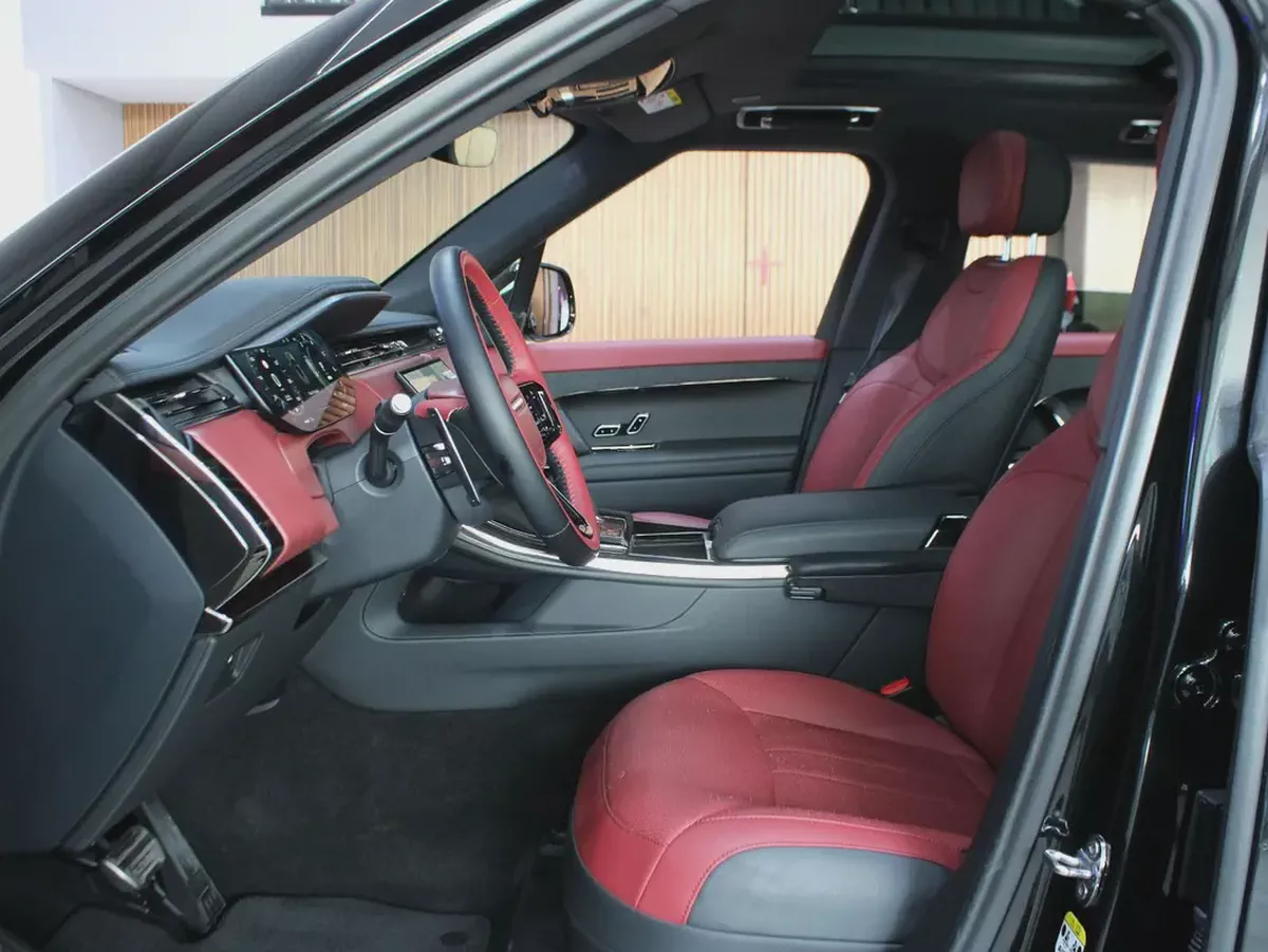 2025 Land Rover Range Rover Sport P510e First Edition for 399,000.00 AED-8-8