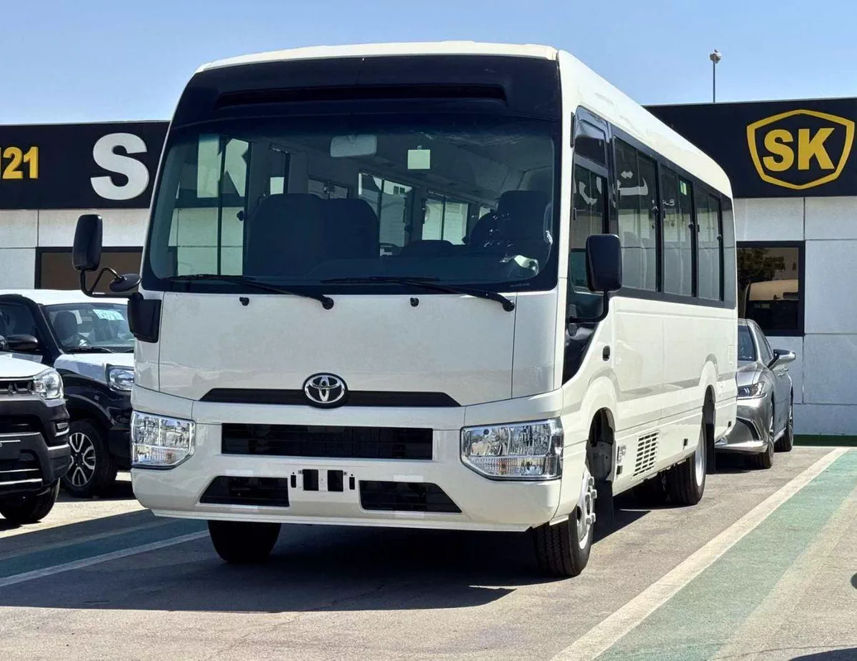 Toyota Coaster 4.2L V6 DIESEL || 23 STR M/T | AUTO FOLDING DOOR | REAR SEATS BELT (CODE # COD42A)-1-0