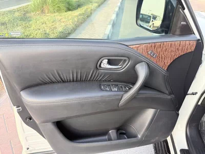 Nissan Armada Platinum full option-14