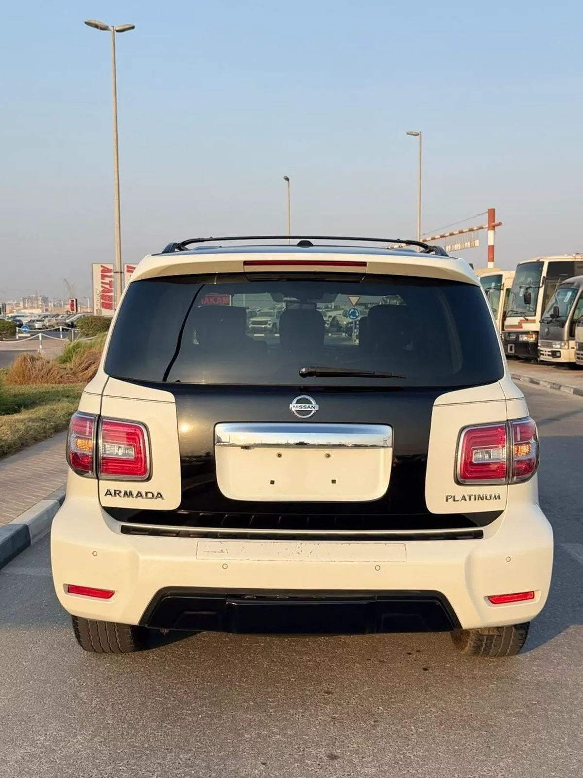 Nissan Armada Platinum full option-4-0