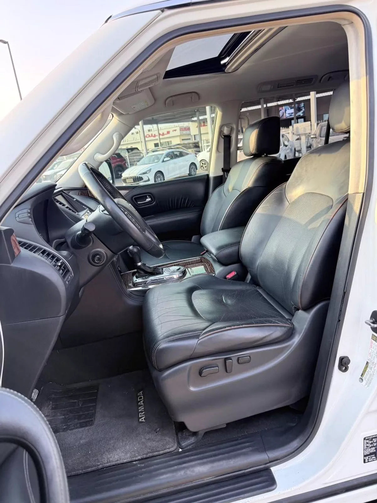 Nissan Armada Platinum full option-6-0