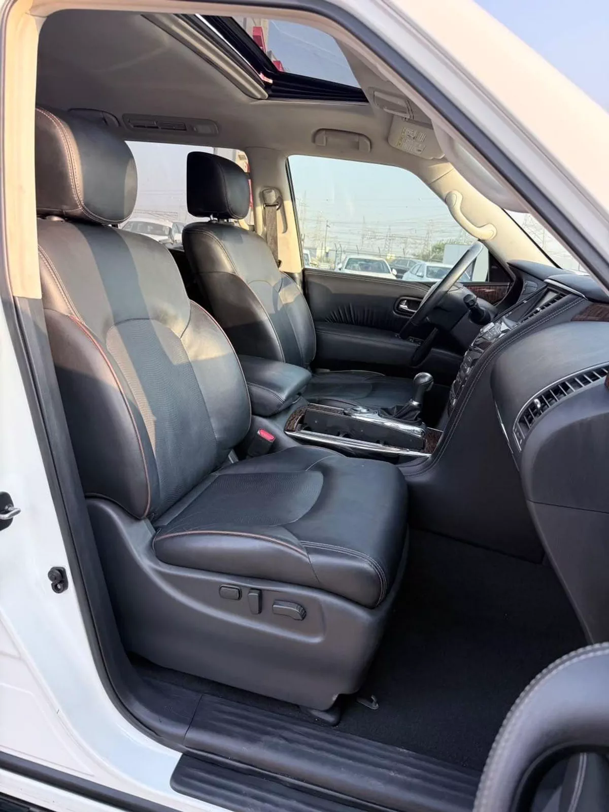 Nissan Armada Platinum full option-8-0