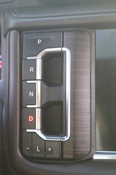 GMC Yukon Denali 2023 – Full Option – GCC Specs – Original Paint-13