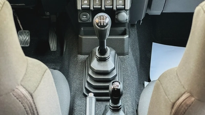 Suzuki Jimny GL Manual Transmission GCC Specs 2026 Brand New 1.5L 4 Cylinders-10
