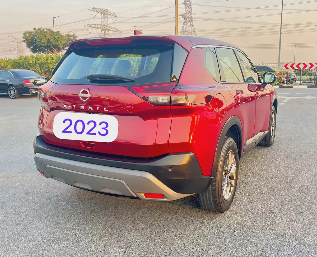 Nissan X-Trail S 2023 GCC Specs - Low Mileage - Excellent Condition-3-3