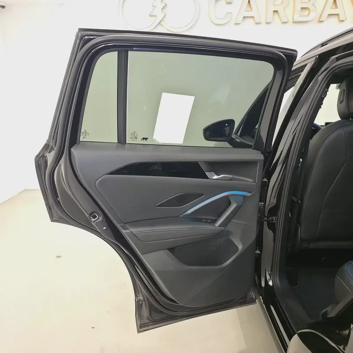 AED 2271 PM | VW TIGUAN 2025 R LINE | UNDER AGENCY WARRANTY & SERVICE CONTRACT NOV 2027 | GCC-14-14