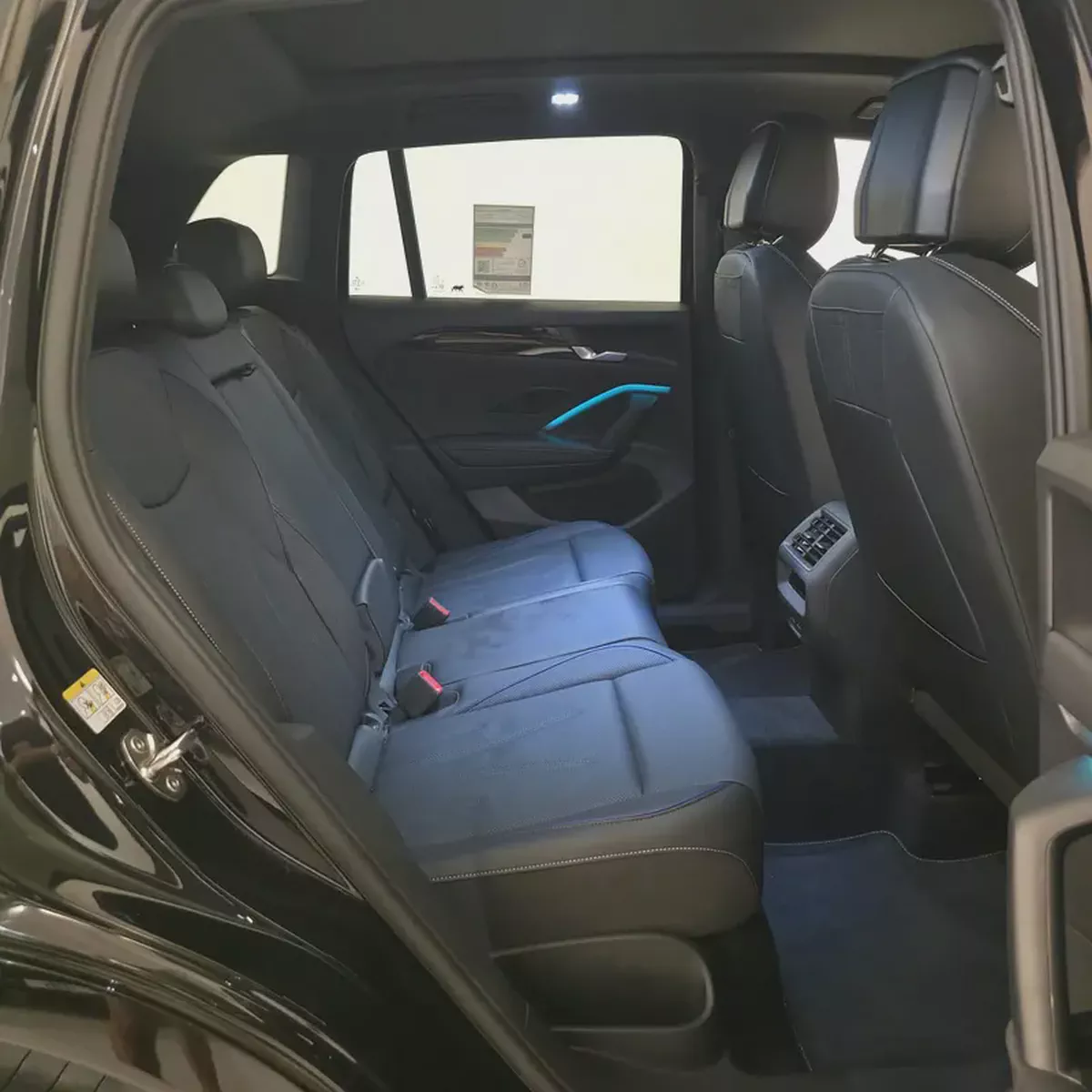 AED 2271 PM | VW TIGUAN 2025 R LINE | UNDER AGENCY WARRANTY & SERVICE CONTRACT NOV 2027 | GCC-19-19