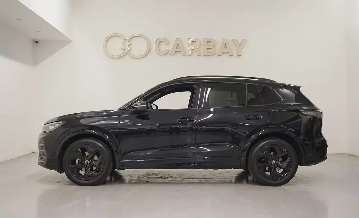AED 2271 PM | VW TIGUAN 2025 R LINE | UNDER AGENCY WARRANTY & SERVICE CONTRACT NOV 2027 | GCC-3-3