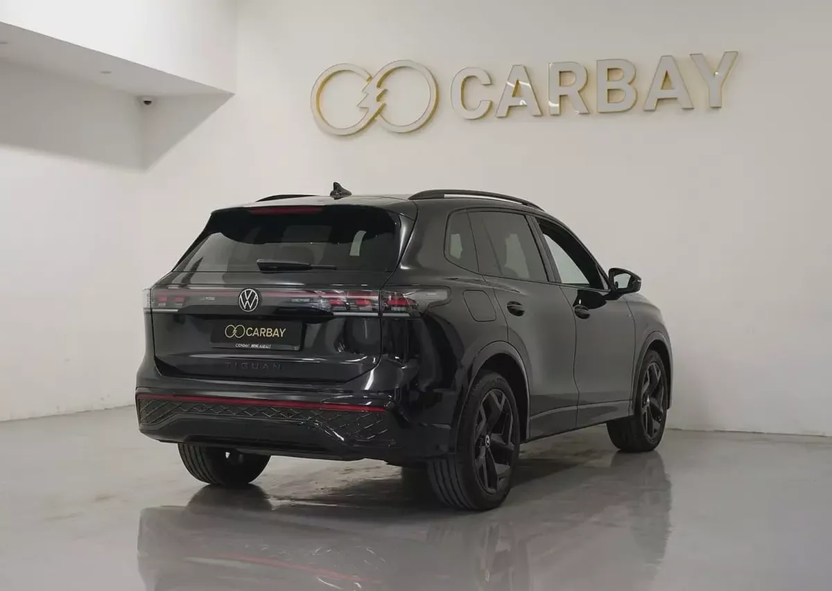 AED 2271 PM | VW TIGUAN 2025 R LINE | UNDER AGENCY WARRANTY & SERVICE CONTRACT NOV 2027 | GCC-4-4