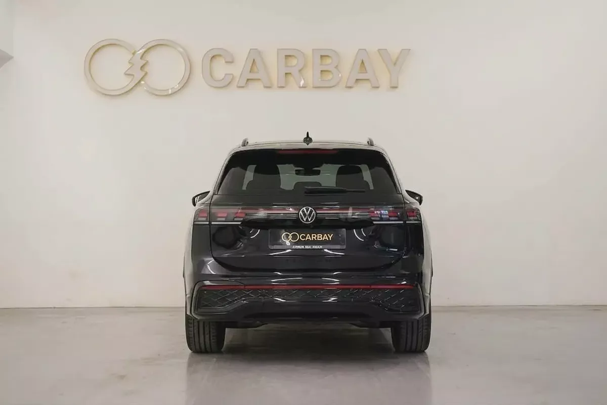 AED 2271 PM | VW TIGUAN 2025 R LINE | UNDER AGENCY WARRANTY & SERVICE CONTRACT NOV 2027 | GCC-5-5
