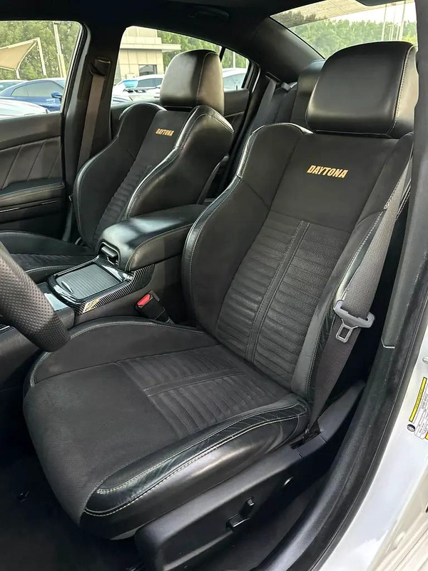 DODGE CHARGER SCAT PACK 2018 GCC FULL OPTION ORIGINAL PAINT PERFECT CONDITION