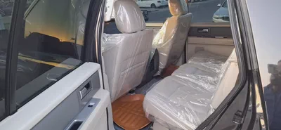 Reliable Ford Expedition 2013 | GCC Specs | Spacious 8-Seater-9