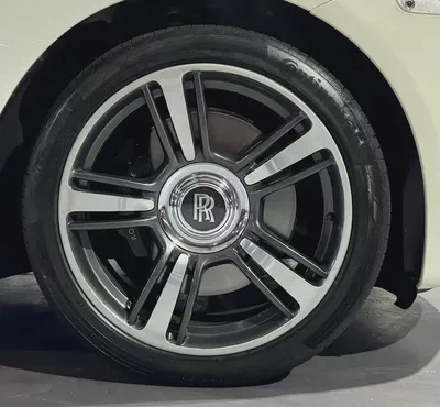 Rolls-Royce Wraith 2014 |  GCC Specs | Excellent Condition | Full Service History-8