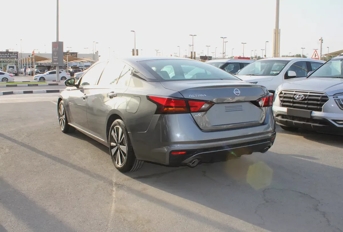 Nissan Altima SV 2021 GCC Specs-3-3