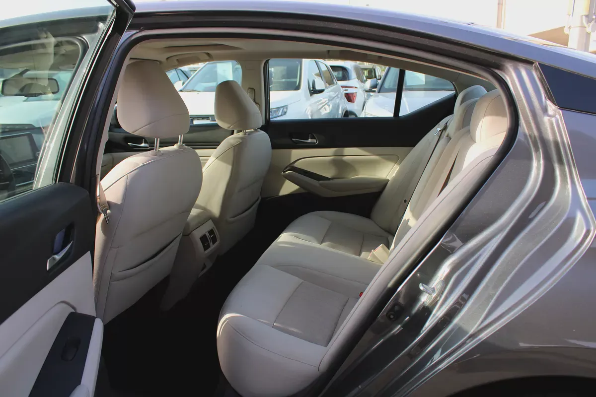 Nissan Altima SV 2021 GCC Specs-8-8