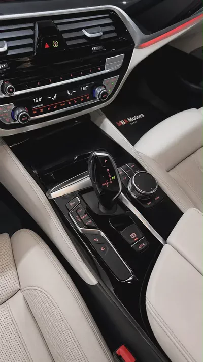 2023 BMW M550i xDrive - 34,000 kms-10