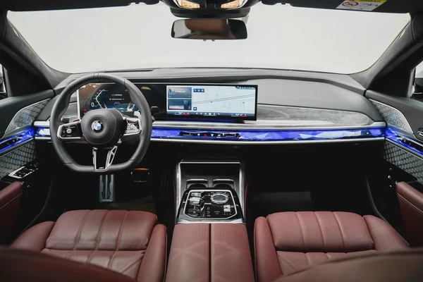 2024 BMW 740I WITH 5 WARRANTY AND SERVICE CONTRACT FROM AGMC