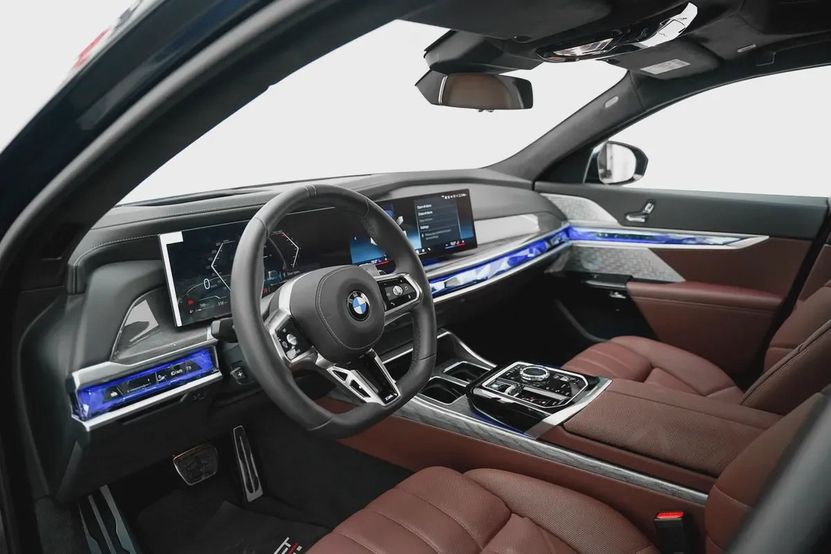 2024 BMW 740I WITH 5 WARRANTY AND SERVICE CONTRACT FROM AGMC-16-16